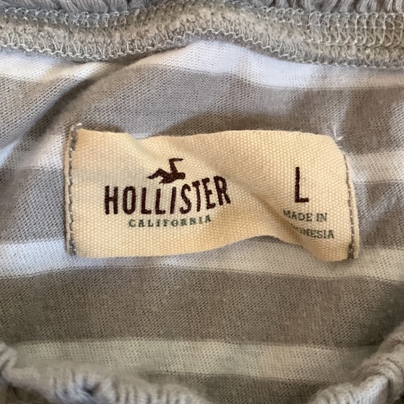 Hollister Gray and White Striped Tank Top. Size L. - Picture 7 of 10